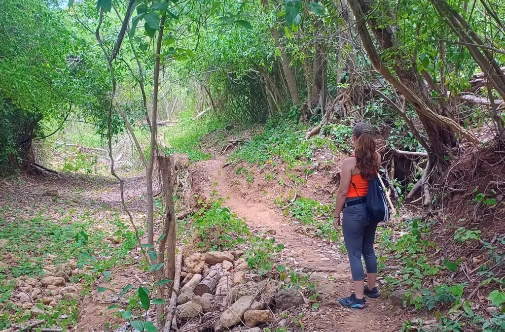 Salir de Barranquilla con la mochila lista, termo en mano y la mente puesta en la montaña ya hace parte del ritual de quienes practicamos senderismo.